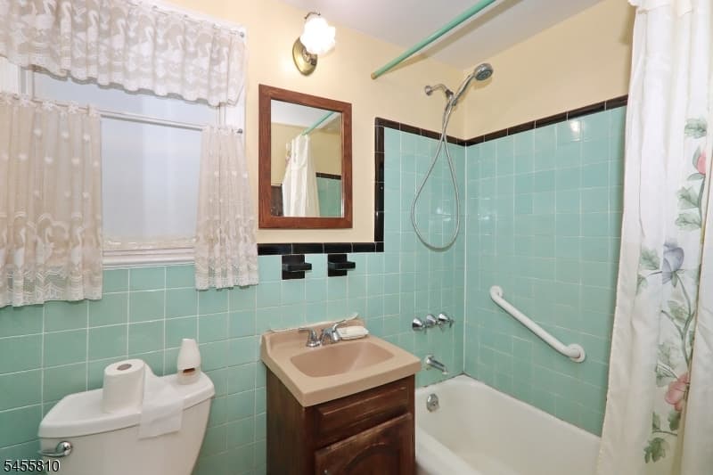 2623 N Wood Ave, Linden City photo 8