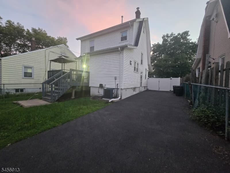 1029 Thomas Street, Hillside Twp. photo 17