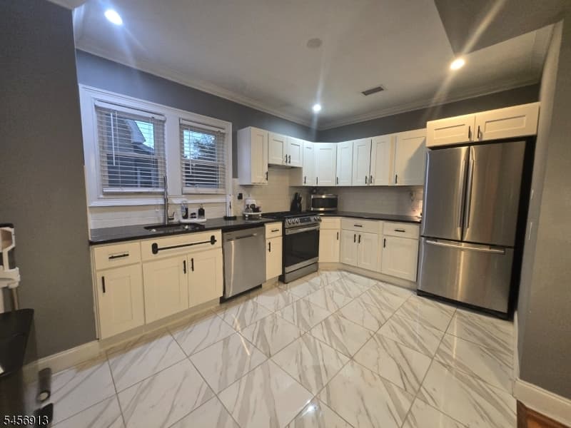 1029 Thomas Street, Hillside Twp. photo 6