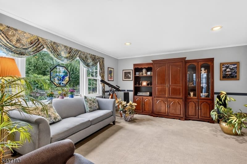 665 Fairfield Way, Union Twp. photo 10