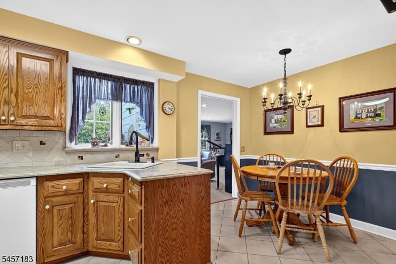 665 Fairfield Way, Union Twp. photo 12