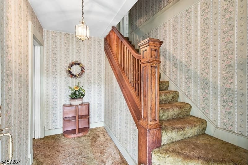 33 Pine St, Cranford Twp. photo 4