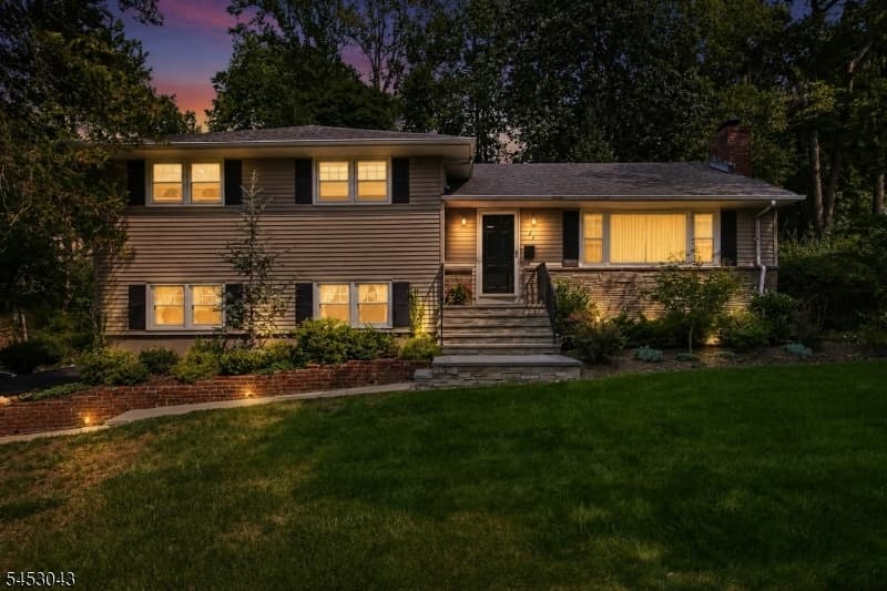 23 Evergreen Dr, Berkeley Heights Twp. photo 2
