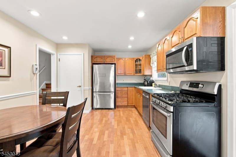 23 Evergreen Dr, Berkeley Heights Twp. photo 5