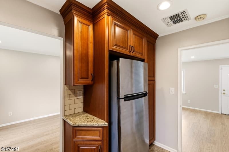 610 Academy Ter, Linden City photo 10