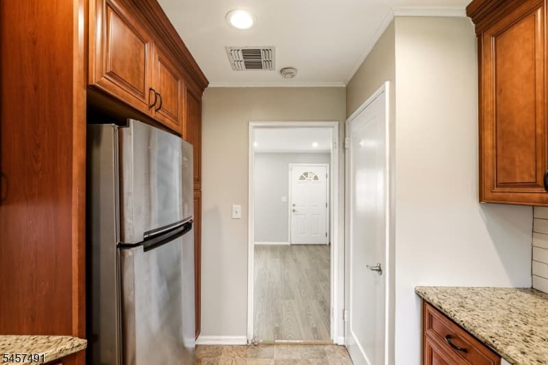 610 Academy Ter, Linden City photo 11