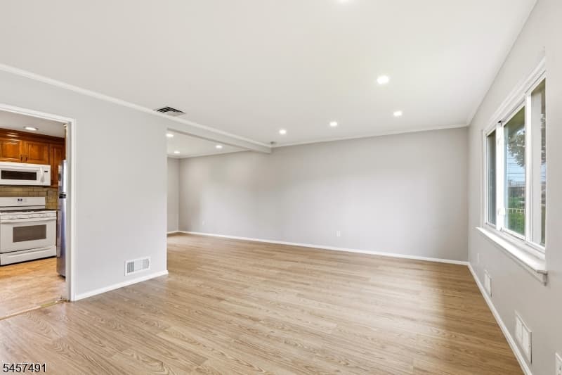 610 Academy Ter, Linden City photo 4