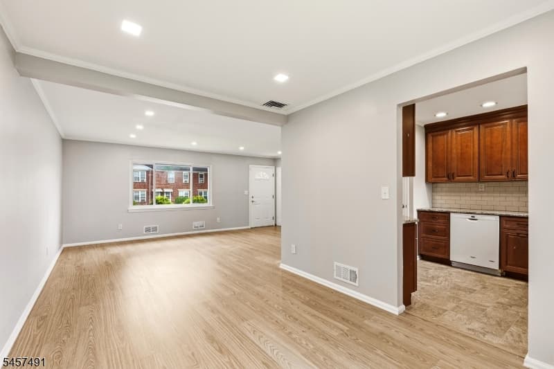 610 Academy Ter, Linden City photo 8