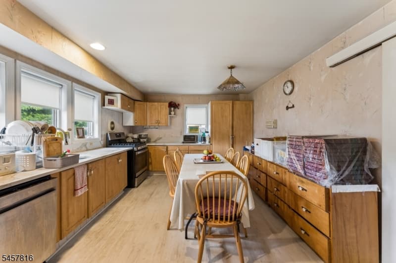 1415 N Wood Ave, Linden City photo 11