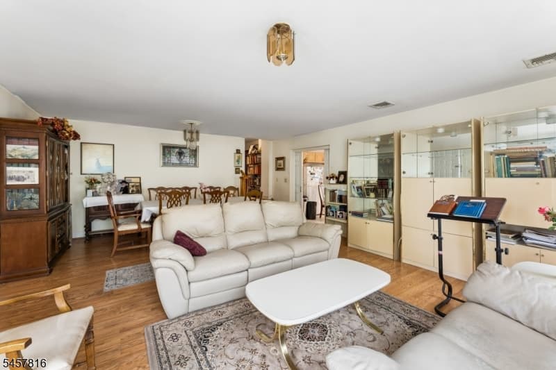 1415 N Wood Ave, Linden City photo 6