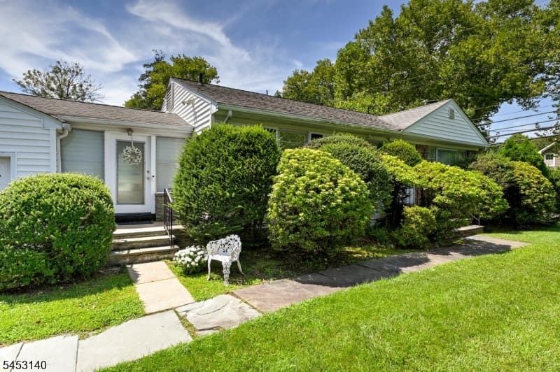271 Summit Rd, Mountainside Boro photo 3
