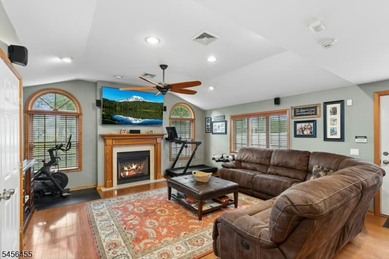 299 Stoughton Ave, Cranford Twp. photo 14