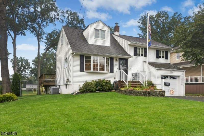 299 Stoughton Ave, Cranford Twp. photo 2