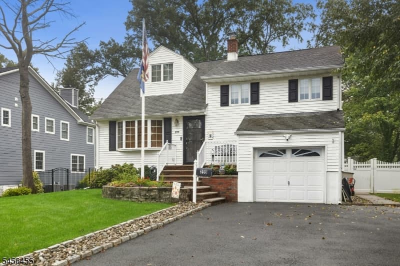 299 Stoughton Ave, Cranford Twp. photo 3