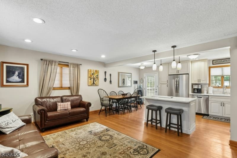 299 Stoughton Ave, Cranford Twp. photo 4