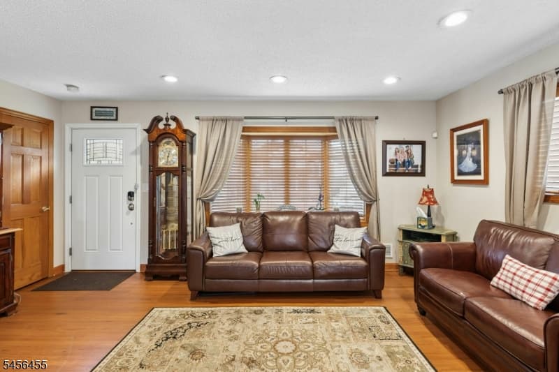299 Stoughton Ave, Cranford Twp. photo 6