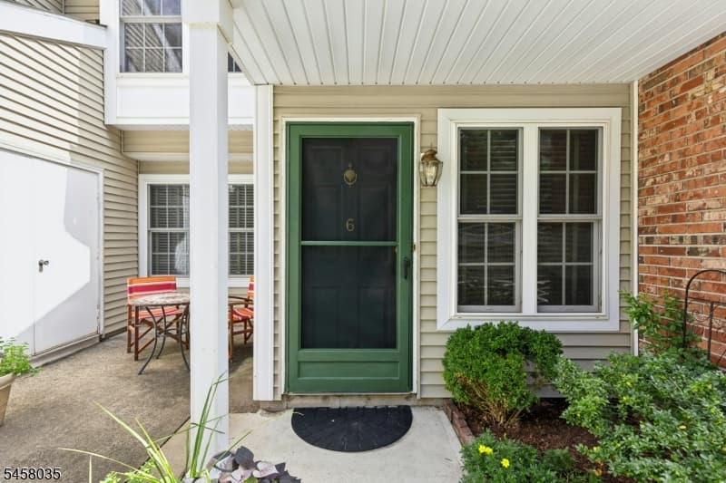 342 Greenbriar-6, Union Twp. photo 3