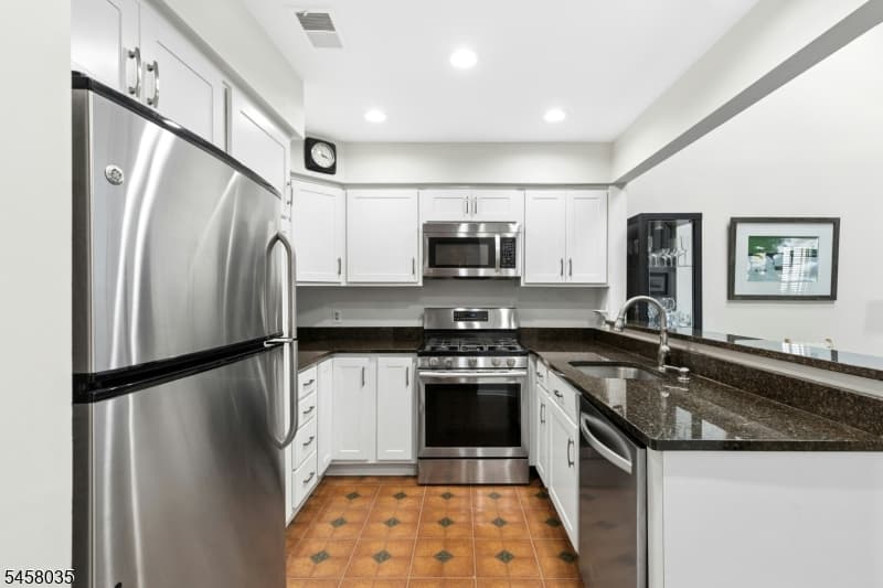 342 Greenbriar-6, Union Twp. photo 9