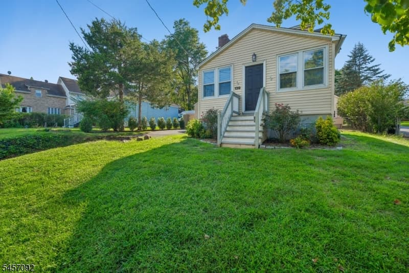 139 Union Ave, New Providence Boro photo 2