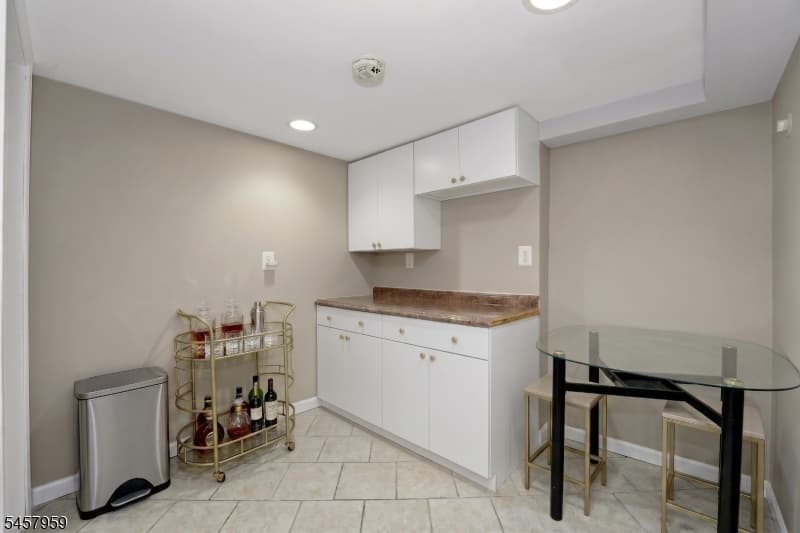 2319 Colonial Dr, Rahway City photo 14