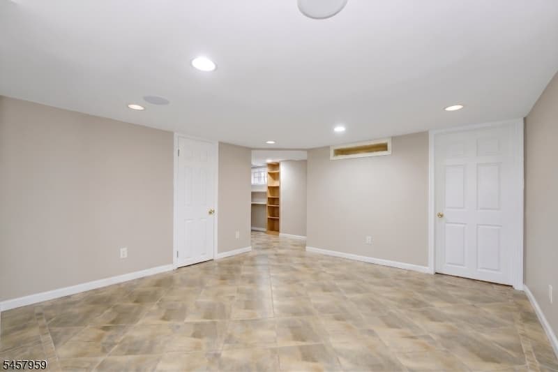 2319 Colonial Dr, Rahway City photo 37