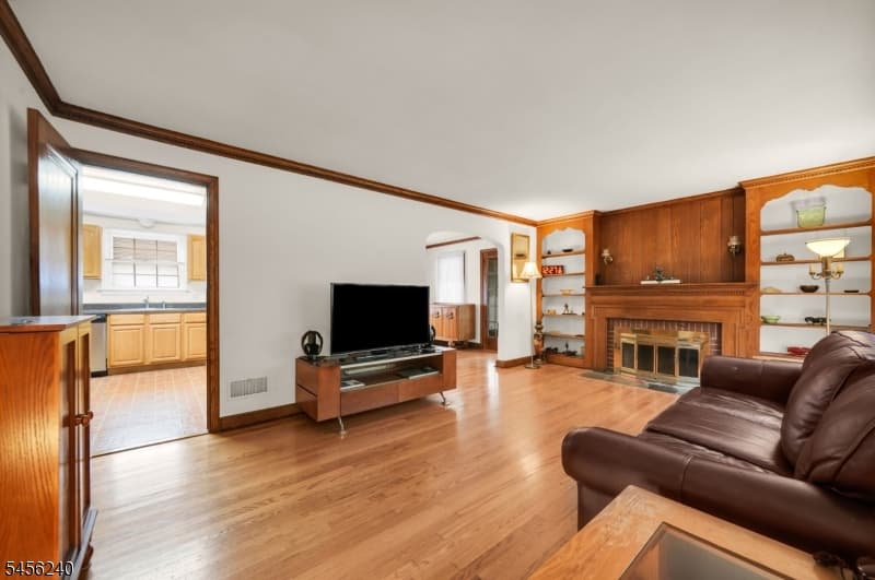 736 Lynmar Way, Union Twp. photo 4