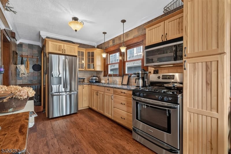 544 W Meadow Ave, Rahway City photo 15