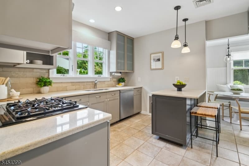 24 Beekman Ter, Summit City photo 23