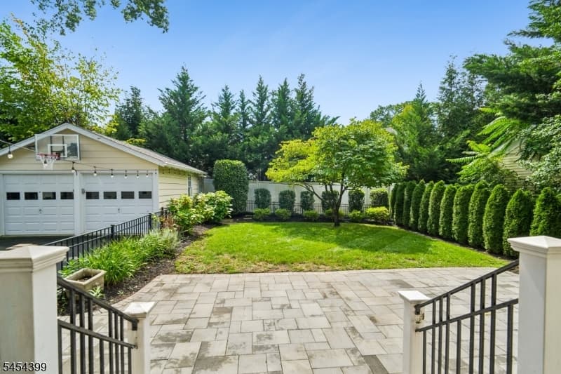 24 Beekman Ter, Summit City photo 49