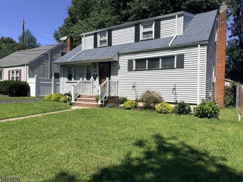 809 Rodgers Ct, Rahway City photo 2
