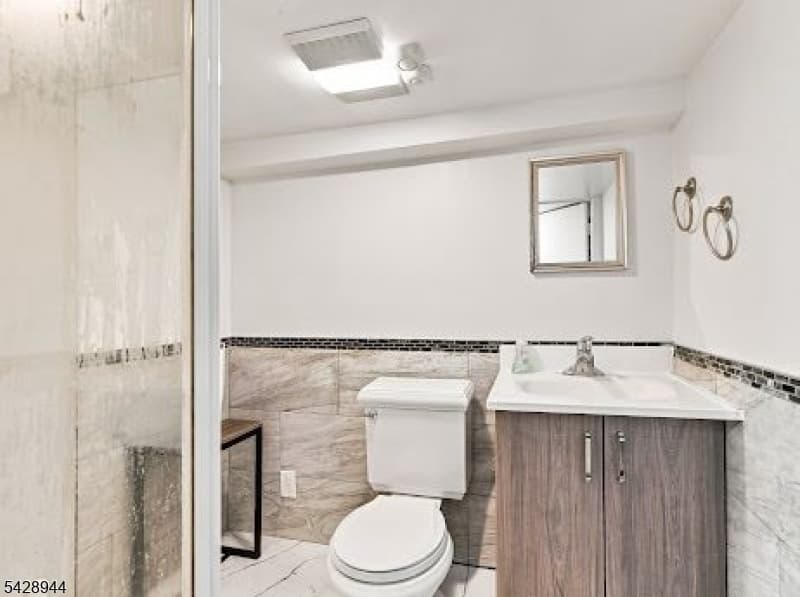 345 E Clay Ave, Roselle Park Boro photo 27