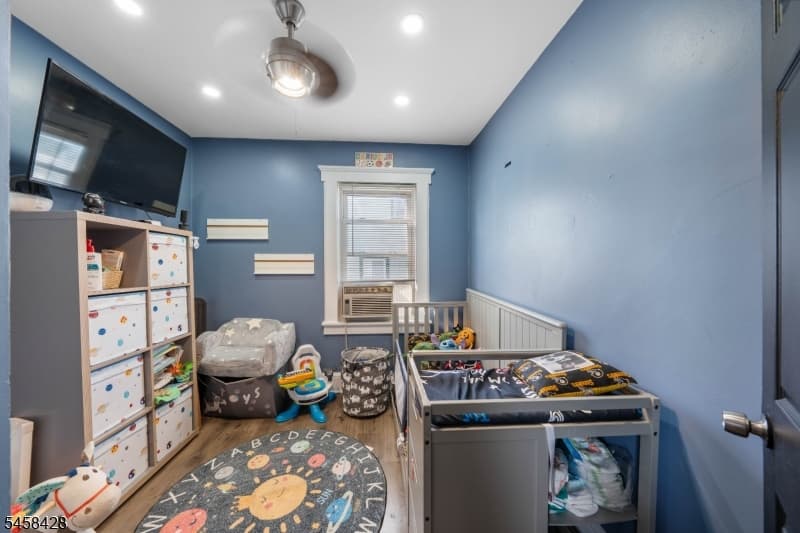 331 Thompson Avenue, Roselle Boro photo 17