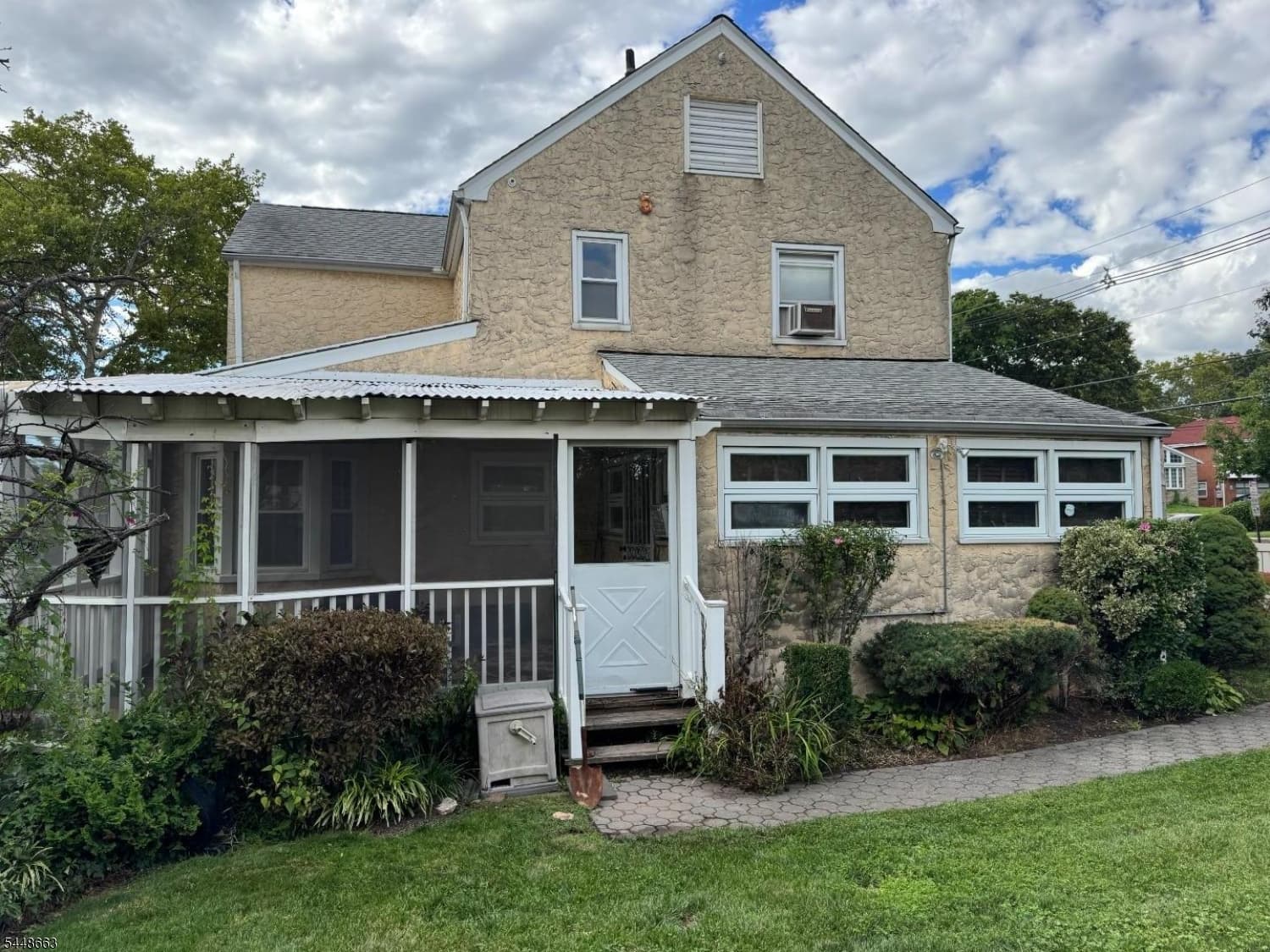 1453 Orchard Ter, Hillside Twp. photo 18