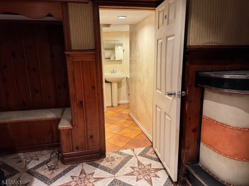 1453 Orchard Ter, Hillside Twp. photo 24