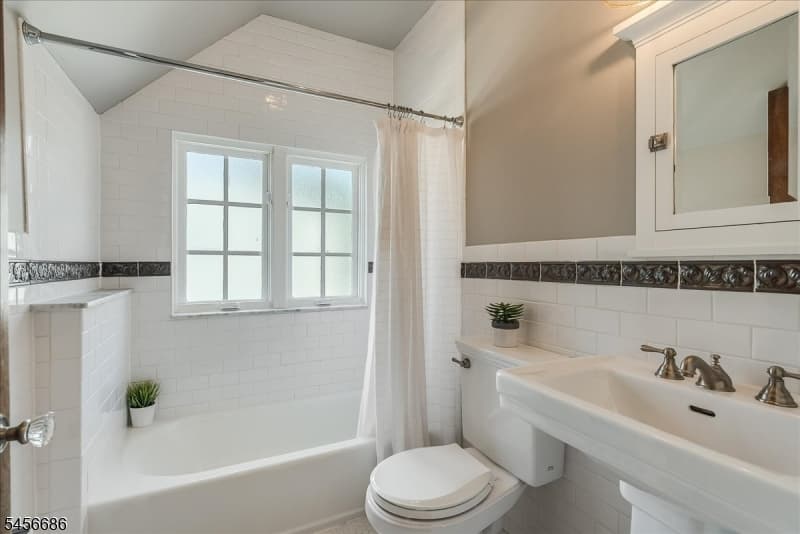 251 Tuttle Pkwy, Westfield Town photo 26