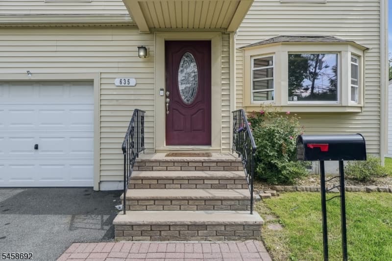 635 Robinson Ter, Union Twp. photo 6