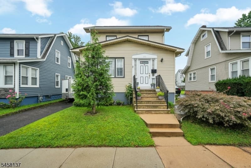 270 Crann St, Hillside Twp.