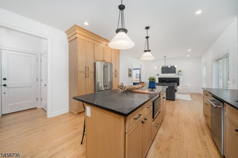 14 Holmes Oval, New Providence Boro photo 10