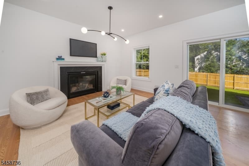 14 Holmes Oval, New Providence Boro photo 12