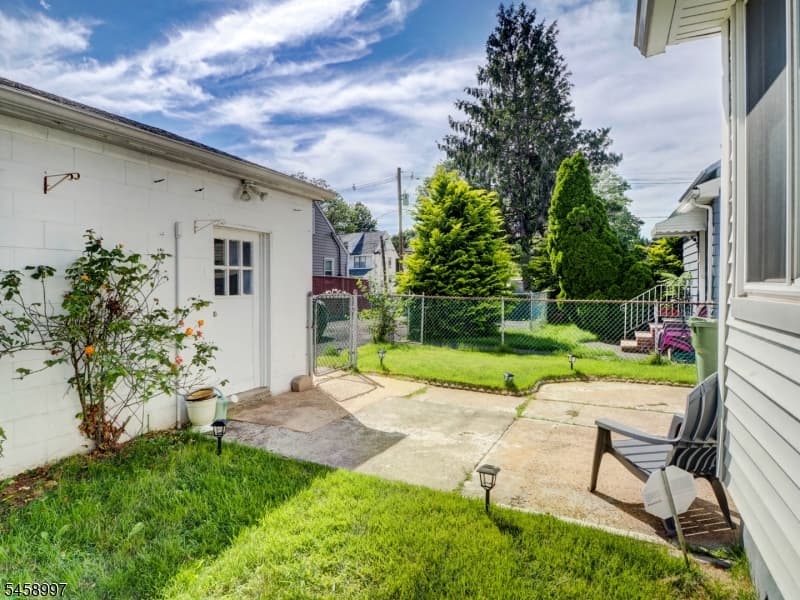 606 E 3Rd Ave, Roselle Boro photo 3