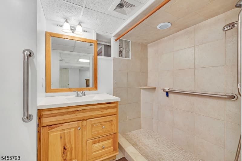 180 Mohawk Dr, Cranford Twp. photo 14