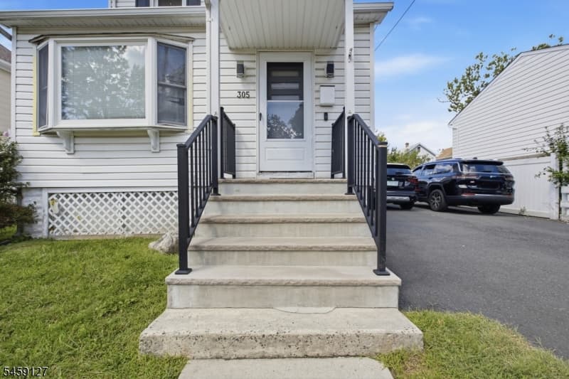 305 Stockton Ave, Roselle Boro photo 2