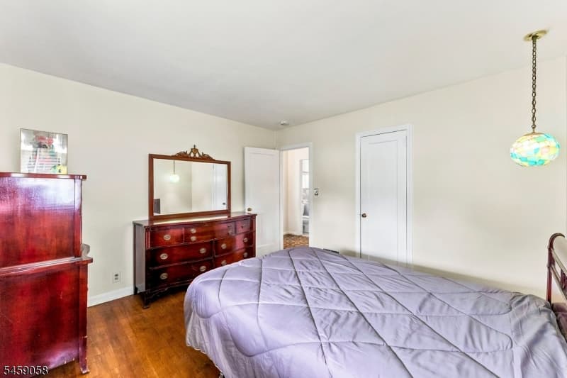 895 Apgar Ter, Rahway City photo 10
