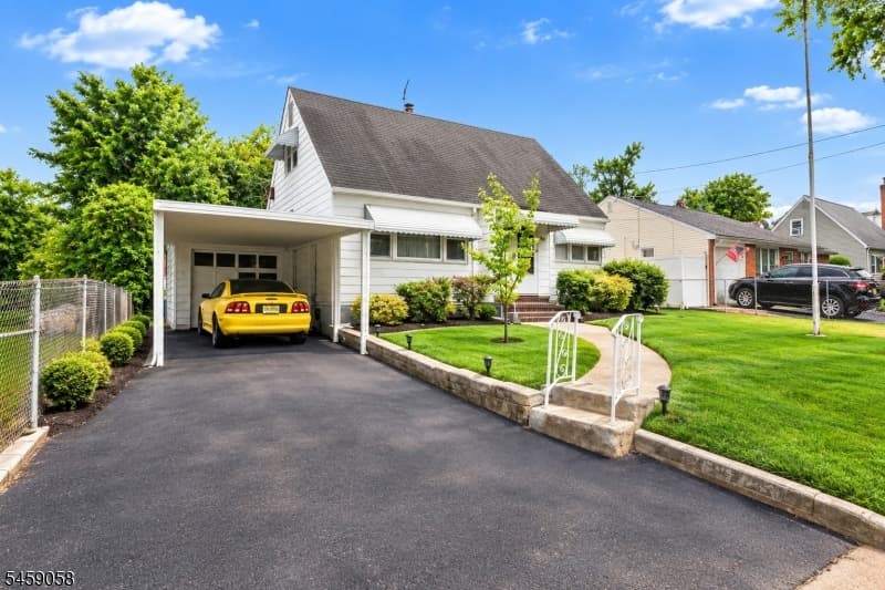 895 Apgar Ter, Rahway City photo 2