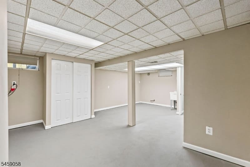 895 Apgar Ter, Rahway City photo 20