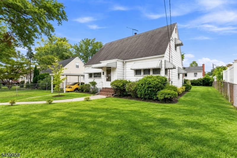 895 Apgar Ter, Rahway City photo 3