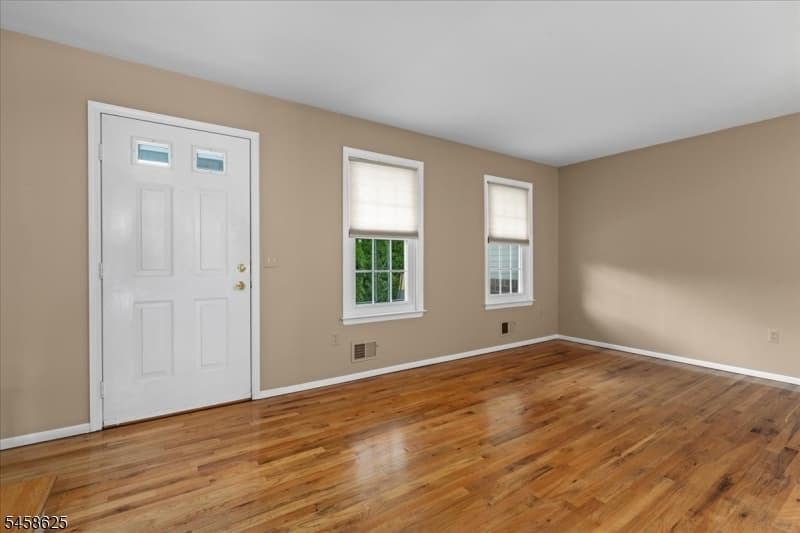 2 King James Ct, Scotch Plains Twp. photo 4