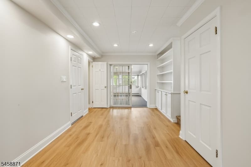 11 Suburban Rd, Clark Twp. photo 15