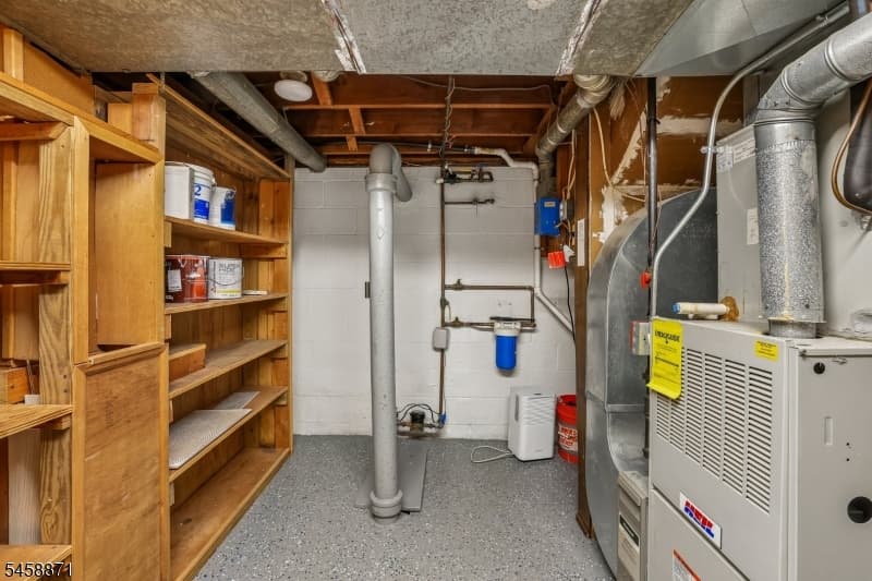 11 Suburban Rd, Clark Twp. photo 18