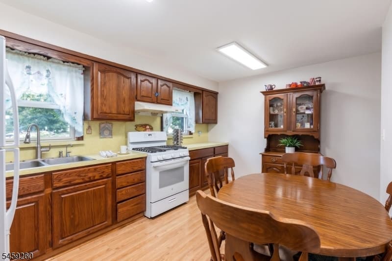 1356 Lambert St, Rahway City photo 4